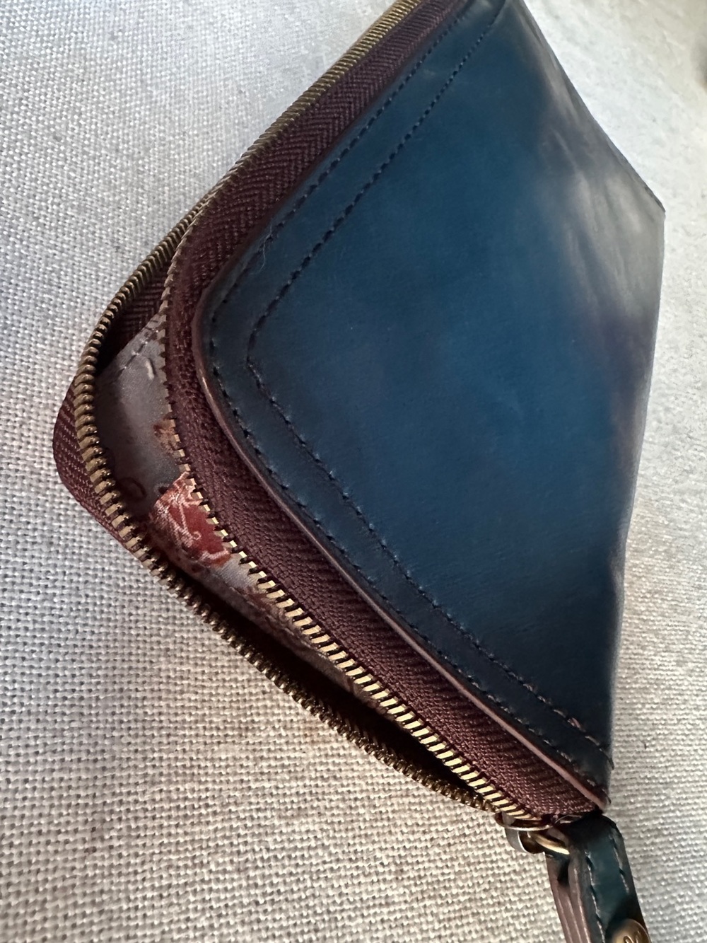 HOBO Rove Teal Leather Zip Around Wristlet Wallet - Picture 4 of 5